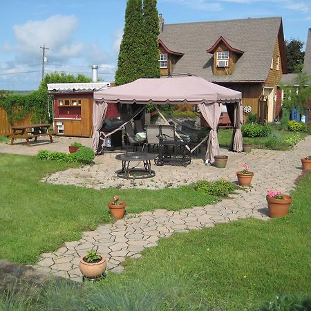 Eden Sur Terre Bed & Breakfast Marieville Luaran gambar