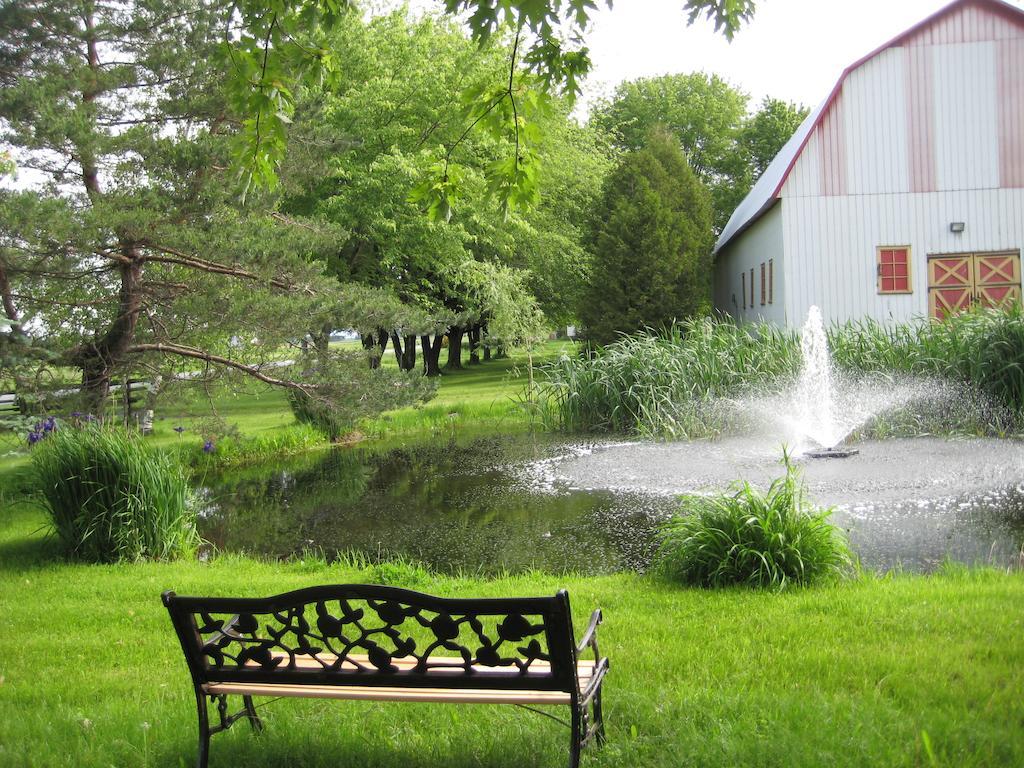 Eden Sur Terre Bed & Breakfast Marieville Luaran gambar