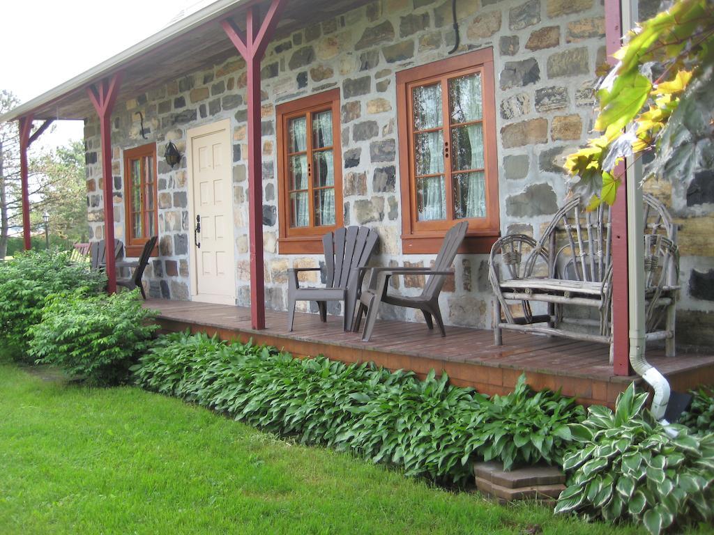 Eden Sur Terre Bed & Breakfast Marieville Luaran gambar
